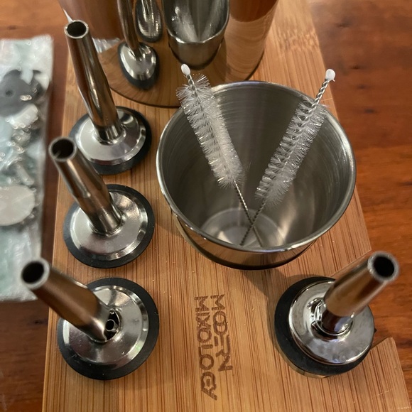 Mixology Tools Bartender Set 16-Pieces - Picture 6 of 8